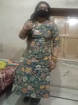 Snapshot of Best_couple2001 chatting on 11.30.25 Best couple2001 online show from 11.30.25