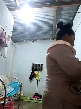 Snapshot of Birlin_mai chatting on 10.25.25 Birlin mai online show from 10.25.25