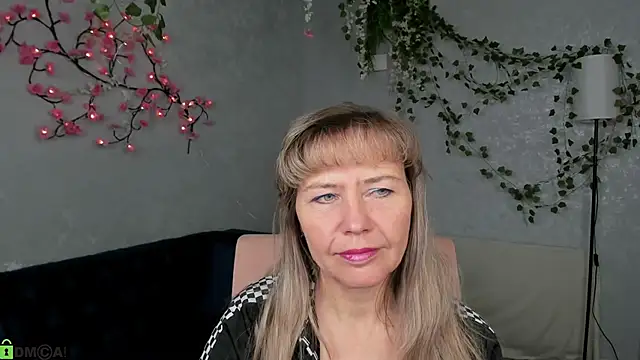 Snapshot of Carla_Vogue chatting on 12.01.25 Carla Vogue online show from 12.01.25