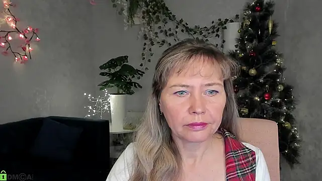 Snapshot of Carla_Vogue chatting on 12.05.25 Carla Vogue online show from 12.05.25