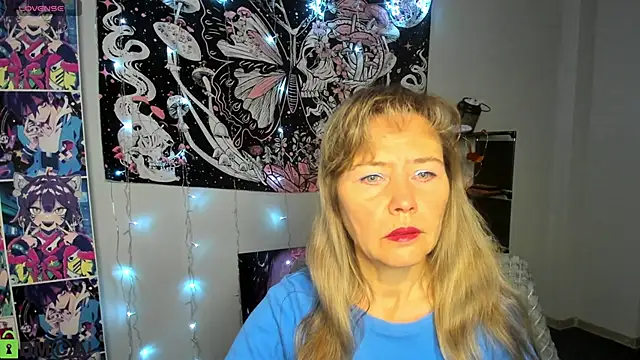 Snapshot of Carla_Vogue chatting on 12.15.25 Carla Vogue online show from 12.15.25