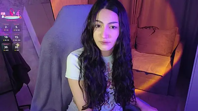 Snapshot of Mulan_Lo chatting on 12.14.25 Mulan Lo online show from 12.14.25