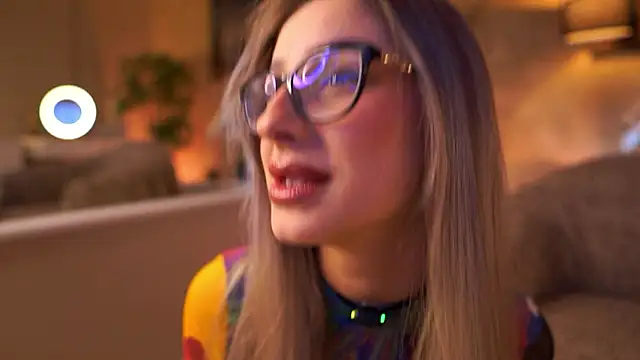 Snapshot of MaddieBryggs chatting on 03.20.26 MaddieBryggs online show from 03.20.26