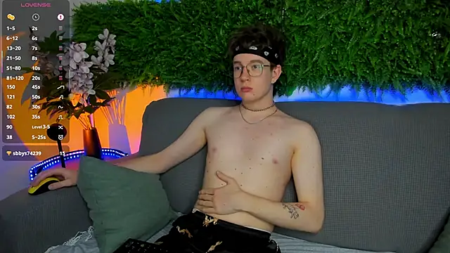 Teddy Parker online show from 12.14.25