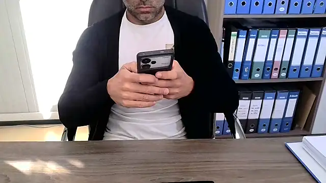 Evasionee online show from 10.29.25