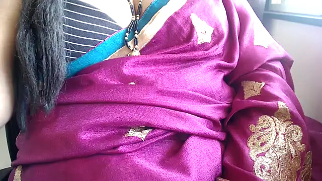 Snapshot of TABOOBREAKERS chatting on 02.04.25 TABOOBREAKERS online show from 02.04.25