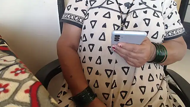 Snapshot of TABOOBREAKERS chatting on 03.05.25 TABOOBREAKERS online show from 03.05.25