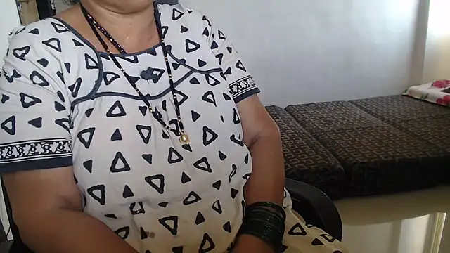 Snapshot of TABOOBREAKERS chatting on 03.17.25 TABOOBREAKERS online show from 03.17.25