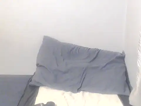 Snapshot of EbonyTinyX chatting on 10.31.25 EbonyTinyX online show from 10.31.25