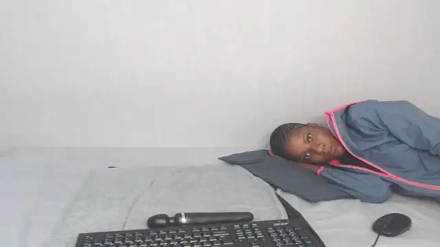 Snapshot of EbonyTinyX chatting on 12.14.25 EbonyTinyX online show from 12.14.25