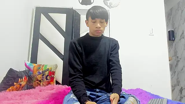 ALEXANDRO BOVER online show from 11.07.25