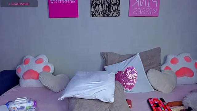 KittieHeart online show from 04.11.26