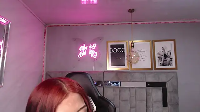 Cute Martina v online show from 12.15.25