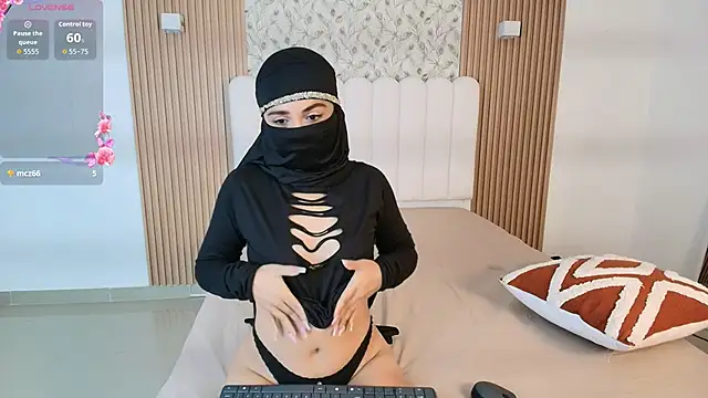 Lailaa lush online show from 11.24.25