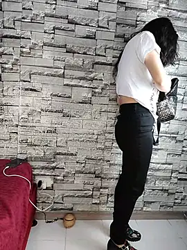 eva delight  online show from 05.28.26