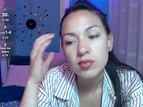 Soffii Dreaaam4 online show from 11.15.25