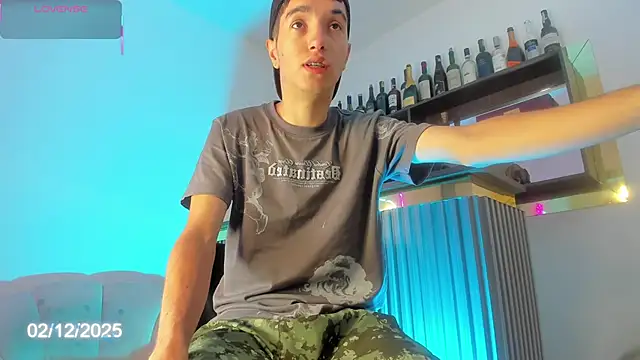 Snapshot of Dallen_Grant chatting on 12.02.25 Dallen Grant online show from 12.02.25