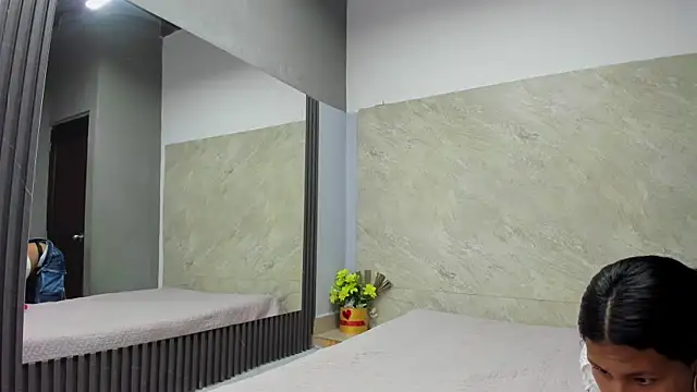 Sarahh-19 online show from 11.07.25