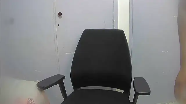 ThePeacheese online show from 12.13.25