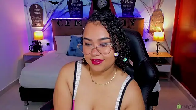 Prettyy zoe online show from 10.25.25
