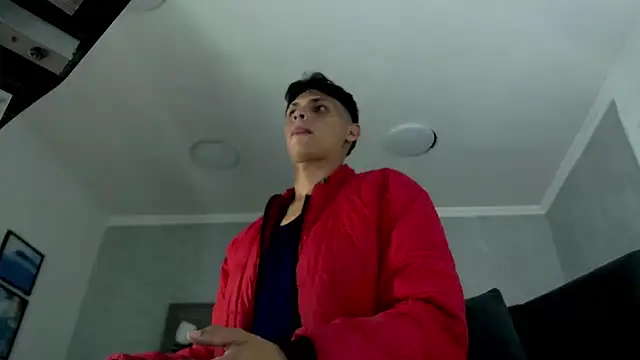 Snapshot of wiltom_ chatting on 12.05.25 wiltom online show from 12.05.25