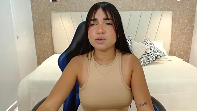 Snapshot of AliceSmity_ chatting on 11.21.25 AliceSmity online show from 11.21.25