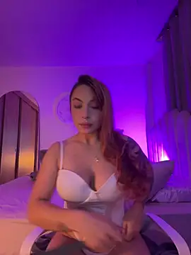 GiaStonne online show from 03.20.26