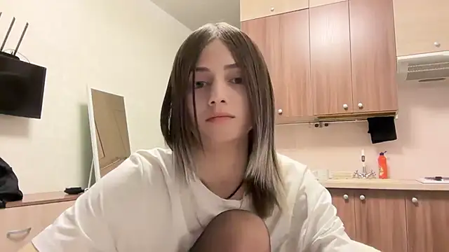 AidaGloshen online show from 10.30.25