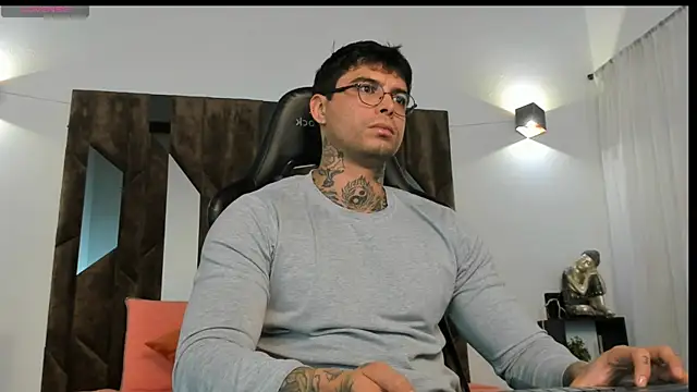 MATEO DILUCA online show from 11.05.25