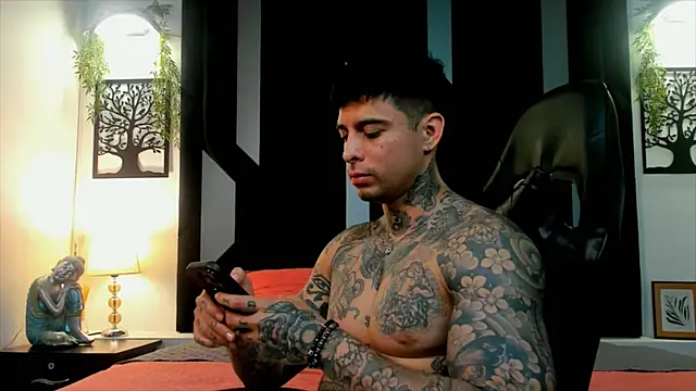 Snapshot of MATEO_DILUCA chatting on 01.15.26 MATEO DILUCA online show from 01.15.26