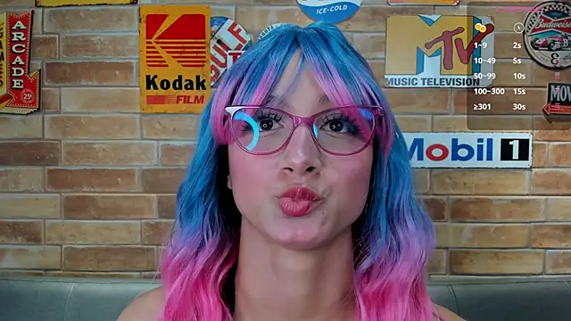 Snapshot of foxy_sharlotte chatting on 12.22.25 foxy sharlotte online show from 12.22.25