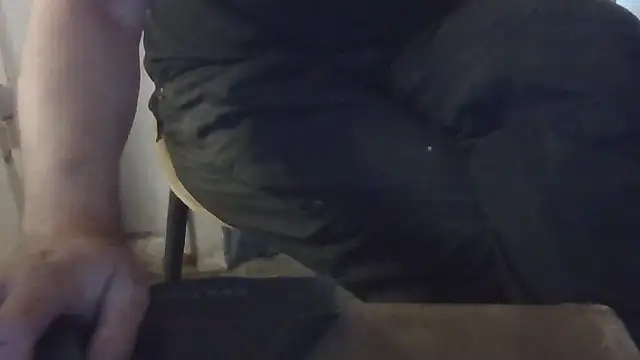 Snapshot of Hiphophippiethehip50 chatting on 10.27.25 Hiphophippiethehip50 online show from 10.27.25