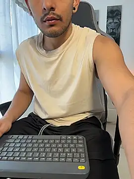 Snapshot of IamKael_ chatting on 02.26.26 IamKael online show from 02.26.26