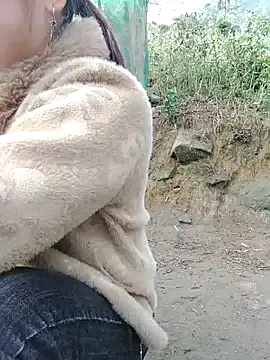 yeu-yeu online show from 12.22.25