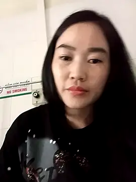 Snapshot of lemon-0 chatting on 11.03.25 lemon-0 online show from 11.03.25