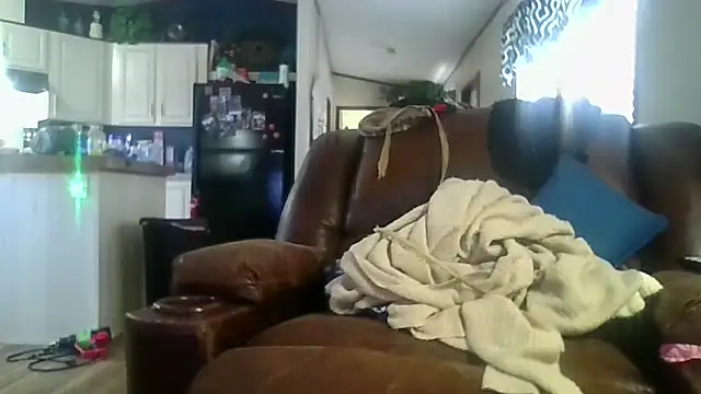 4blueeyes online show from 12.15.25