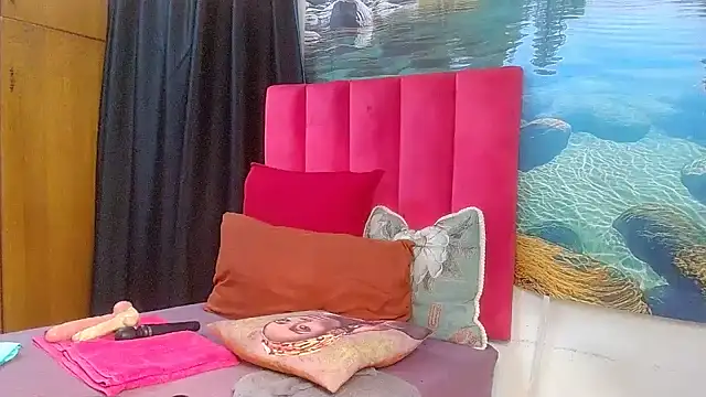 Lisa-001 online show from 02.18.26