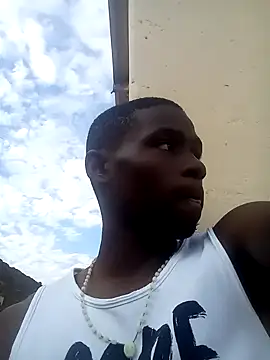 Snapshot of younggblackkCOCK19 chatting on 10.27.25 younggblackkCOCK19 online show from 10.27.25