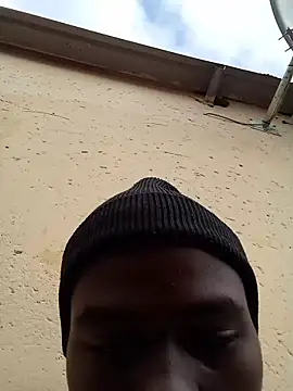 Snapshot of younggblackkCOCK19 chatting on 11.08.25 younggblackkCOCK19 online show from 11.08.25