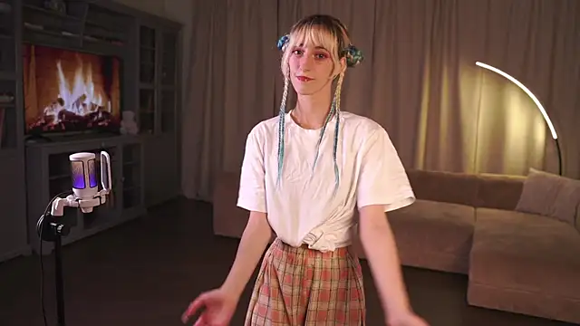 Snapshot of KarylNapper chatting on 10.30.25 KarylNapper online show from 10.30.25