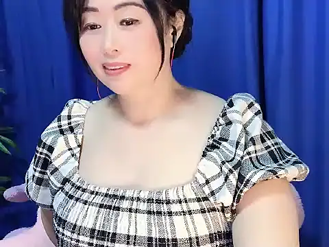 yaoyao22678 online show from 11.19.25