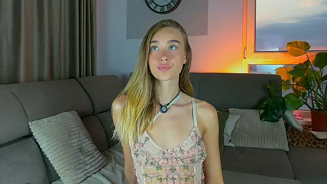 SugarSkye online show from 08.09.26
