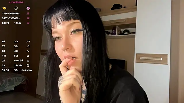 LaurenOveson online show from 11.18.25