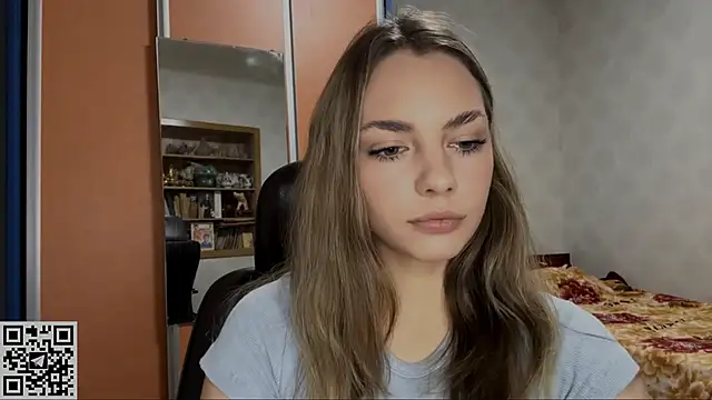 Snapshot of IlanaLafferty chatting on 11.29.25 IlanaLafferty online show from 11.29.25