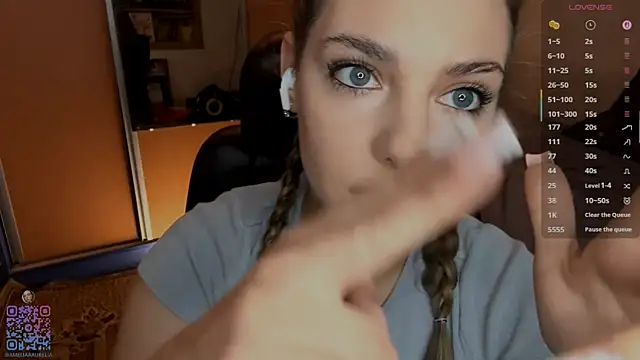 Snapshot of IlanaLafferty chatting on 01.10.26 IlanaLafferty online show from 01.10.26