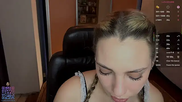 Snapshot of IlanaLafferty chatting on 01.12.26 IlanaLafferty online show from 01.12.26