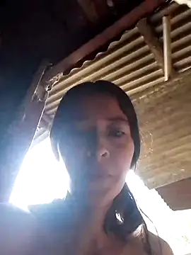 Tinaa18Love online show from 11.21.25