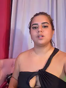 Snapshot of RileyFlame chatting on 12.13.25 RileyFlame online show from 12.13.25