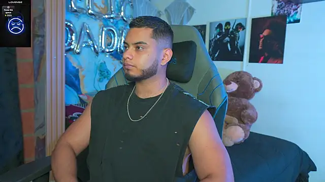 Snapshot of Tiler_wolker chatting on 02.14.26 Tiler wolker online show from 02.14.26