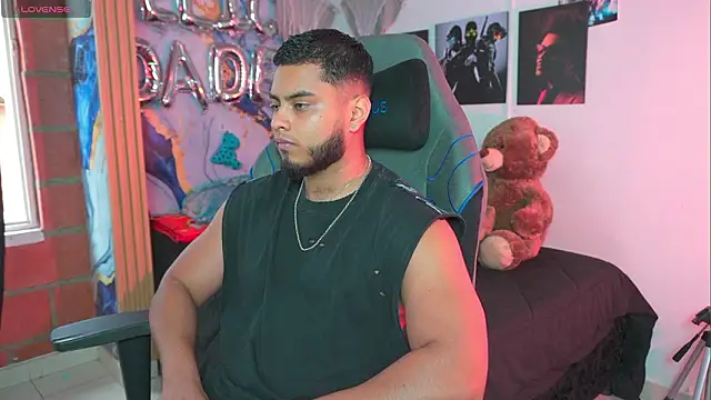 Tiler wolker online show from 03.26.26